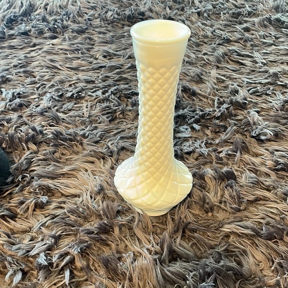 Milk Glass Bud Vase, Vintage Cross-Hatched Design Glass Vases, White Diamond Cut - Picture 2 of 3